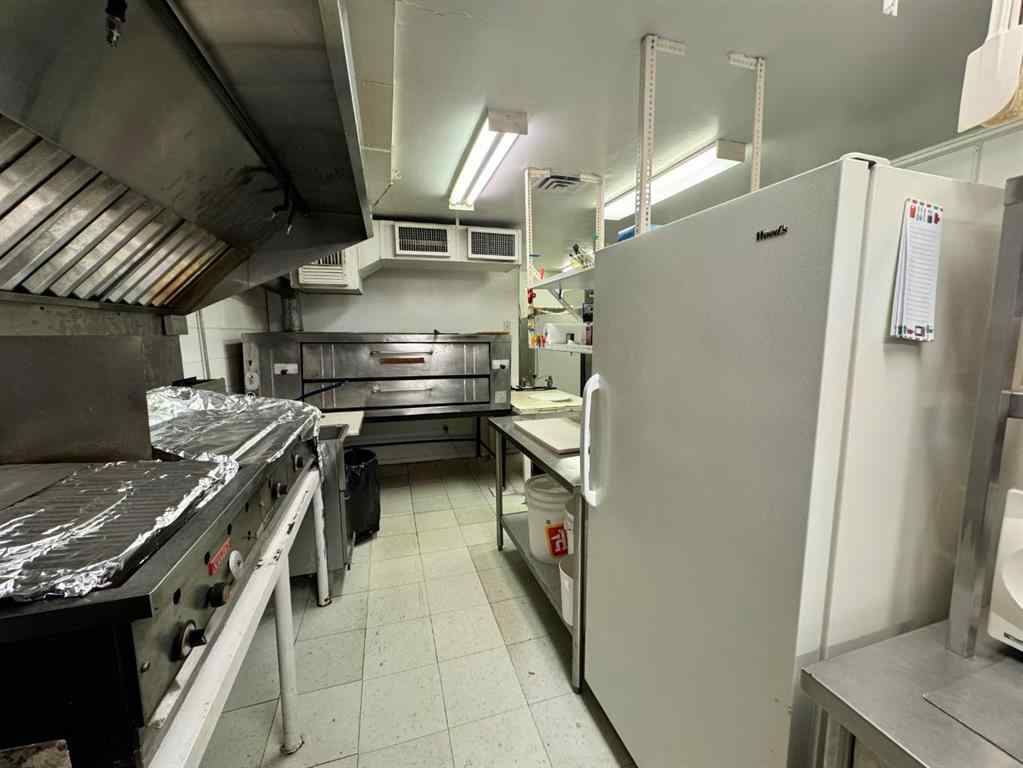 MLS® A2166066 - 4920 50 Street  in NONE Alix, Commercial