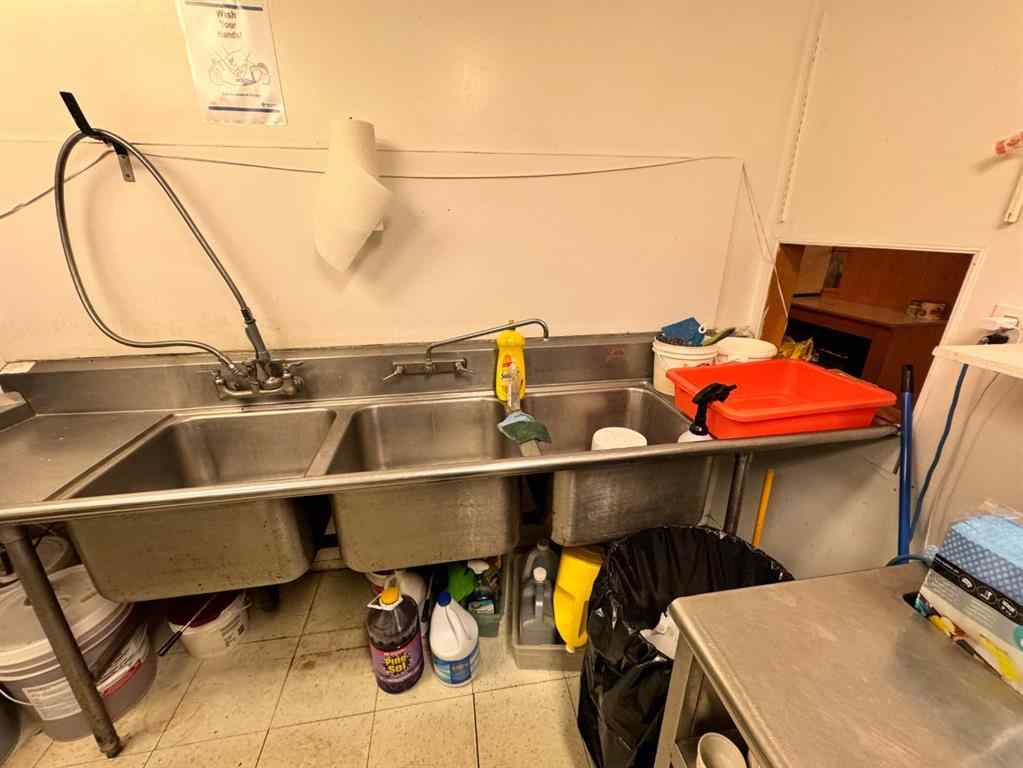 MLS® A2166066 - 4920 50 Street  in NONE Alix, Commercial