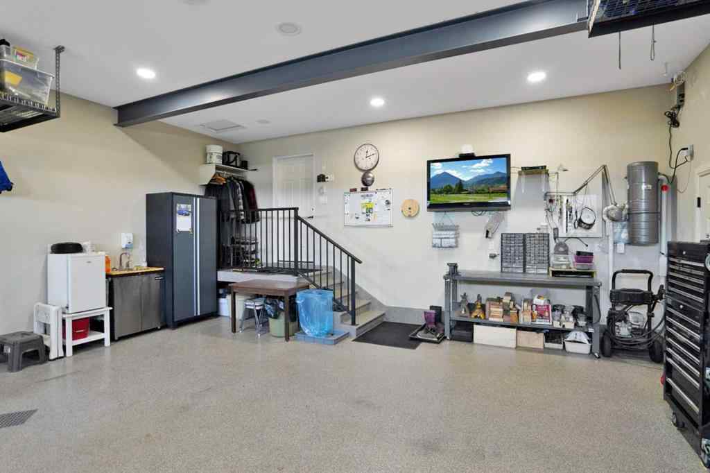 MLS® A2166728 - 8 Sweetgrass Place  in Sixty West Sylvan Lake, Residential