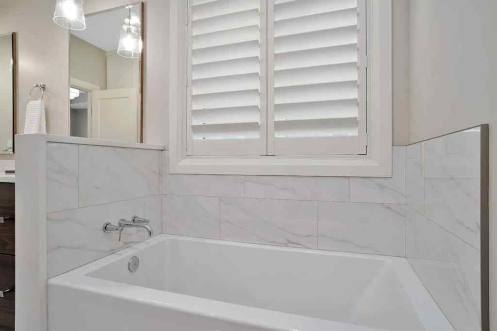 MLS® A2166728 - 8 Sweetgrass Place  in Sixty West Sylvan Lake, Residential
