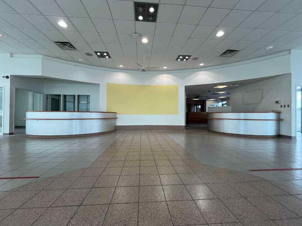 MLS® A2167935 - 1450 Strachan Road SE in Southland Medicine Hat, Commercial