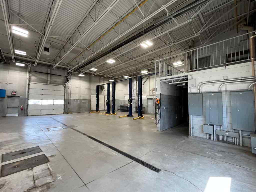 MLS® A2167935 - 1450 Strachan Road SE in Southland Medicine Hat, Commercial