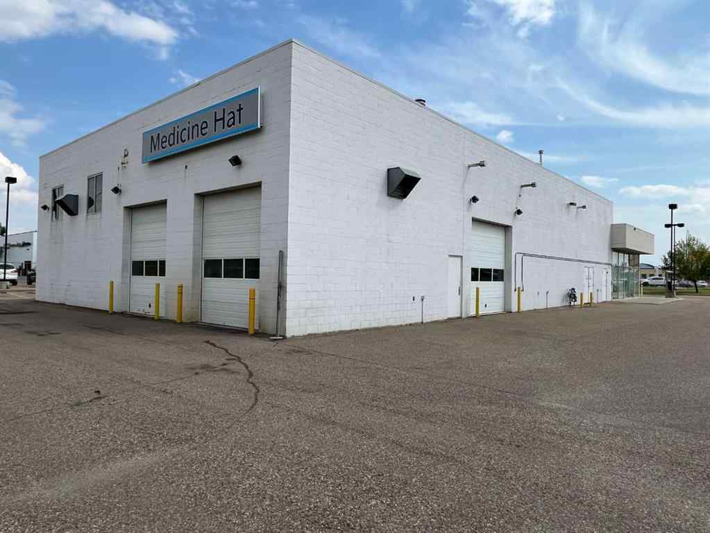 MLS® A2167935 - 1450 Strachan Road SE in Southland Medicine Hat, Commercial