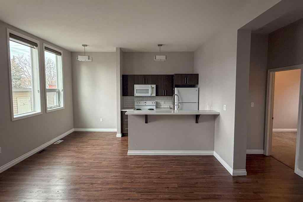 MLS® A2167980 - 333 2 Street E in Downtown Drumheller Drumheller, Commercial