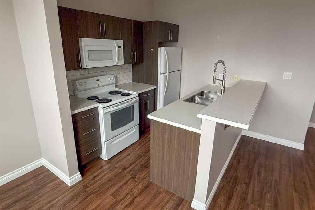 MLS® A2167980 - 333 2 Street E in Downtown Drumheller Drumheller, Commercial