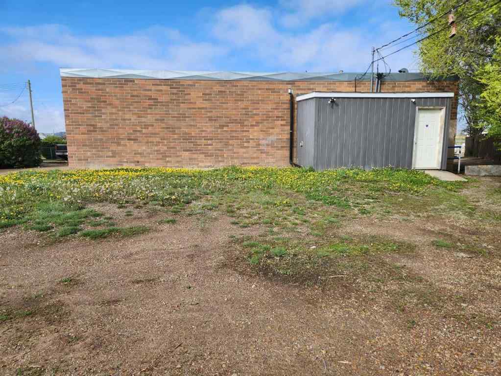 MLS® A2168620 - 208 Railway Avenue E in Downtown Drumheller Drumheller, Commercial
