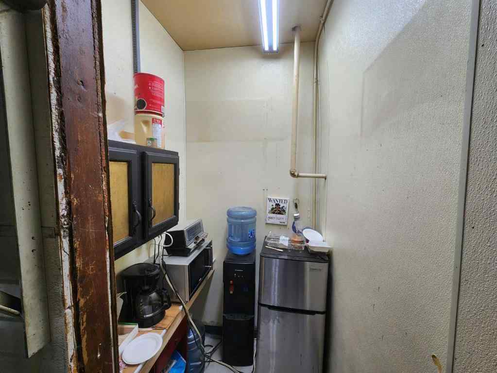 MLS® A2168620 - 208 Railway Avenue E in Downtown Drumheller Drumheller, Commercial