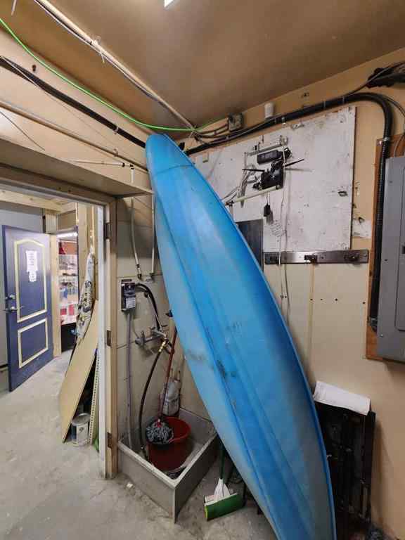 MLS® A2168620 - 208 Railway Avenue E in Downtown Drumheller Drumheller, Commercial