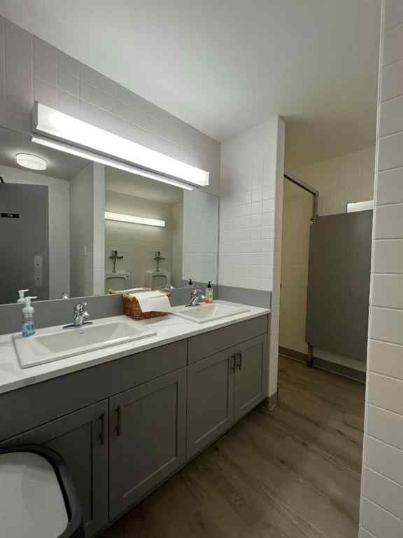 MLS® A2168638 - 1111 Kingsway Avenue SE in NONE Medicine Hat, Commercial