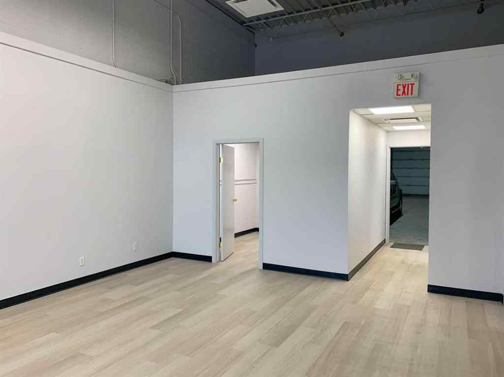 MLS® A2169809 - 4135 Edmonton Trail NE in Greenview Industrial Park Calgary, Commercial
