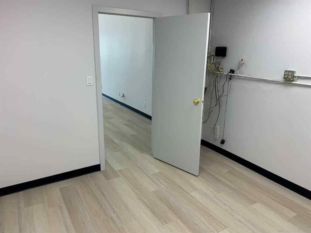 MLS® A2169809 - 4135 Edmonton Trail NE in Greenview Industrial Park Calgary, Commercial