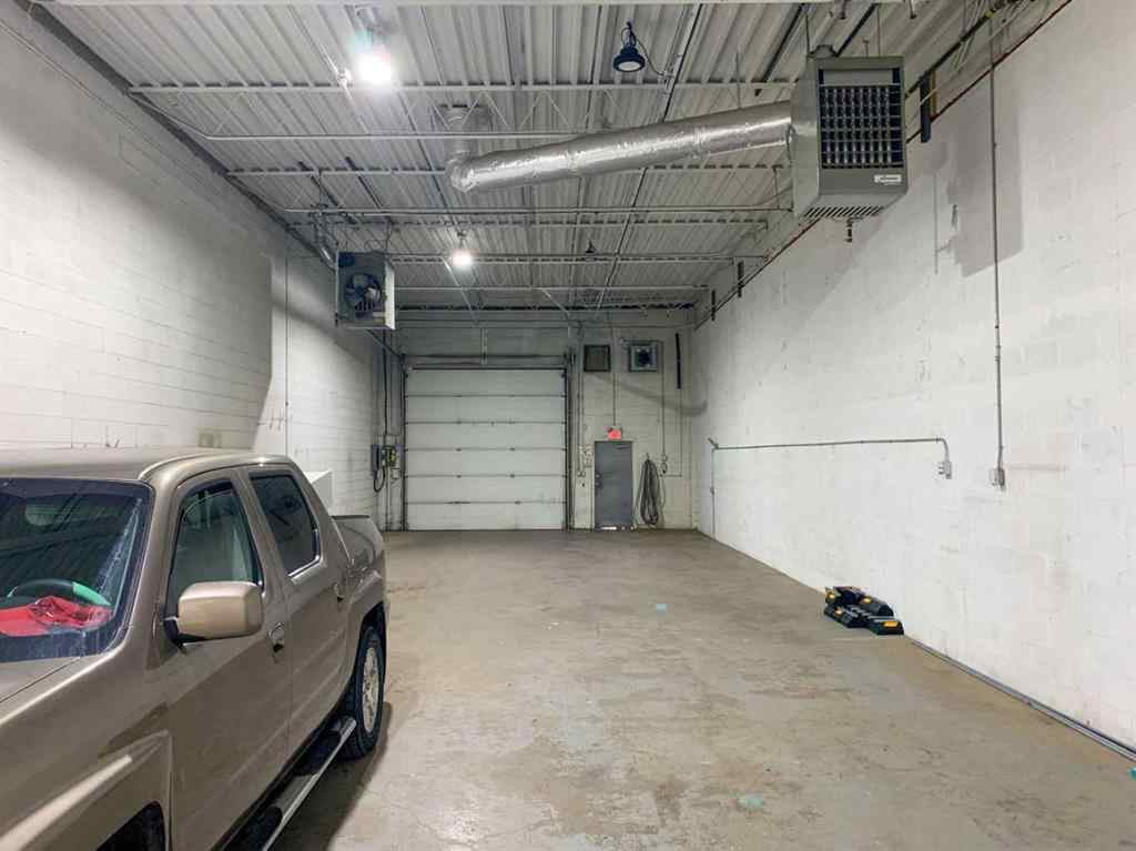 MLS® A2169809 - 4135 Edmonton Trail NE in Greenview Industrial Park Calgary, Commercial
