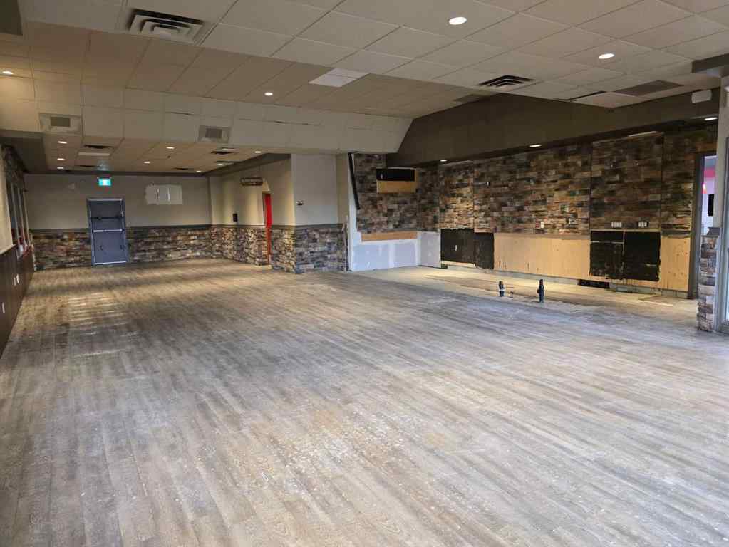 MLS® A2169950 - 528 2 Avenue SE in Edmonton Trail Airdrie, Commercial