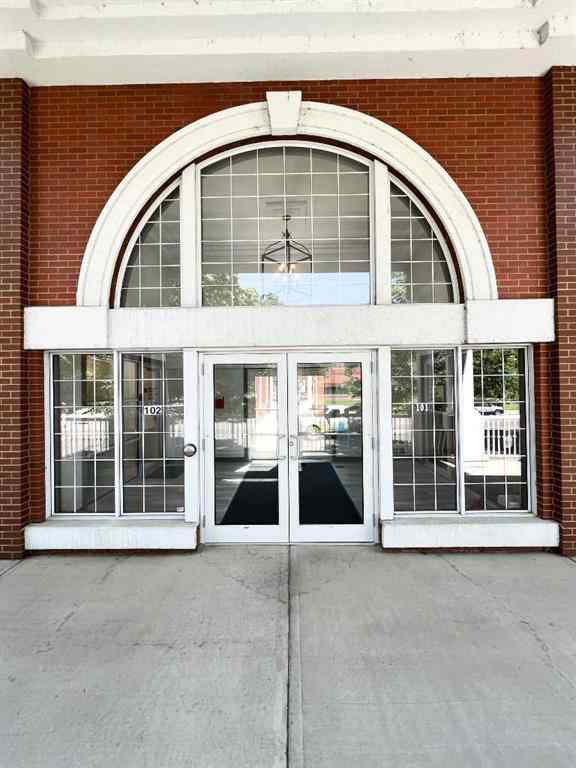 MLS® A2170186 - Unit #101 505 1 Street SE in SE Hill Medicine Hat, Commercial