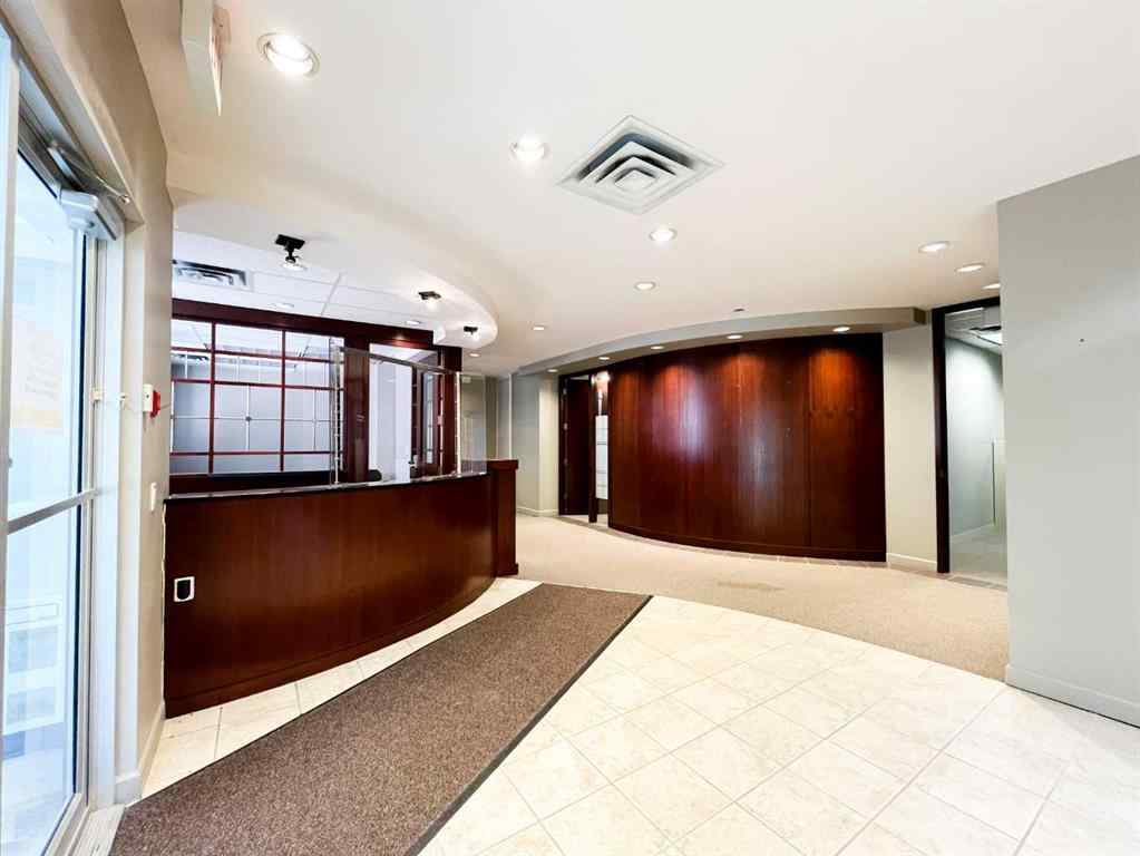 MLS® A2170186 - Unit #101 505 1 Street SE in SE Hill Medicine Hat, Commercial