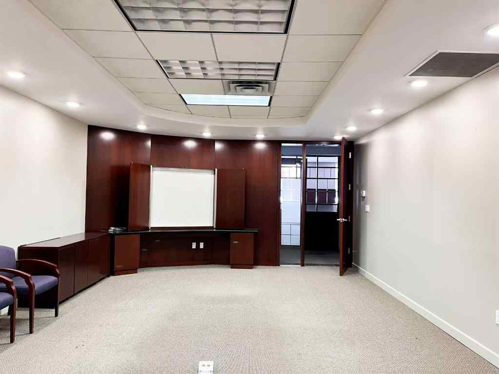 MLS® A2170186 - Unit #101 505 1 Street SE in SE Hill Medicine Hat, Commercial