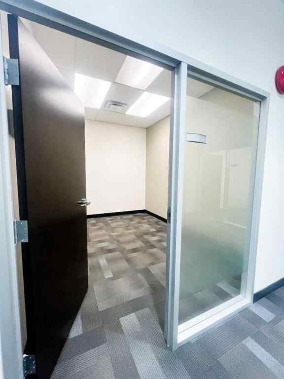 MLS® A2170206 - Unit #101 1111 Kingsway Avenue SE in River Flats Medicine Hat, Commercial