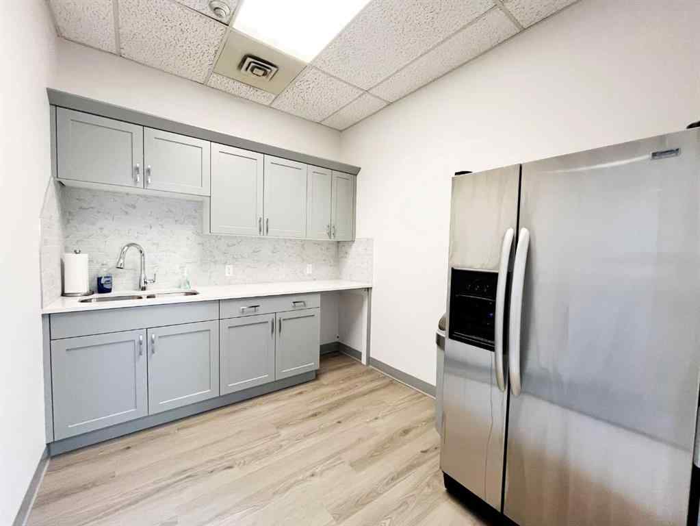 MLS® A2170226 - Unit #210 1111 Kingsway Avenue SE in River Flats Medicine Hat, Commercial