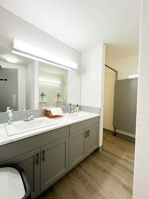 MLS® A2170226 - Unit #210 1111 Kingsway Avenue SE in River Flats Medicine Hat, Commercial