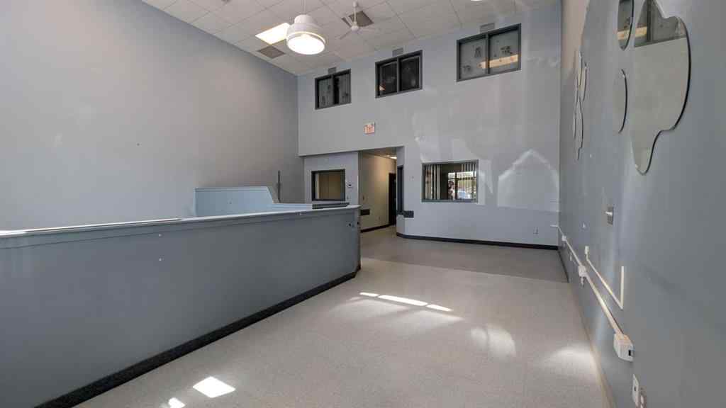 MLS® A2170240 - 5712 48 Avenue  in West End Camrose, Commercial