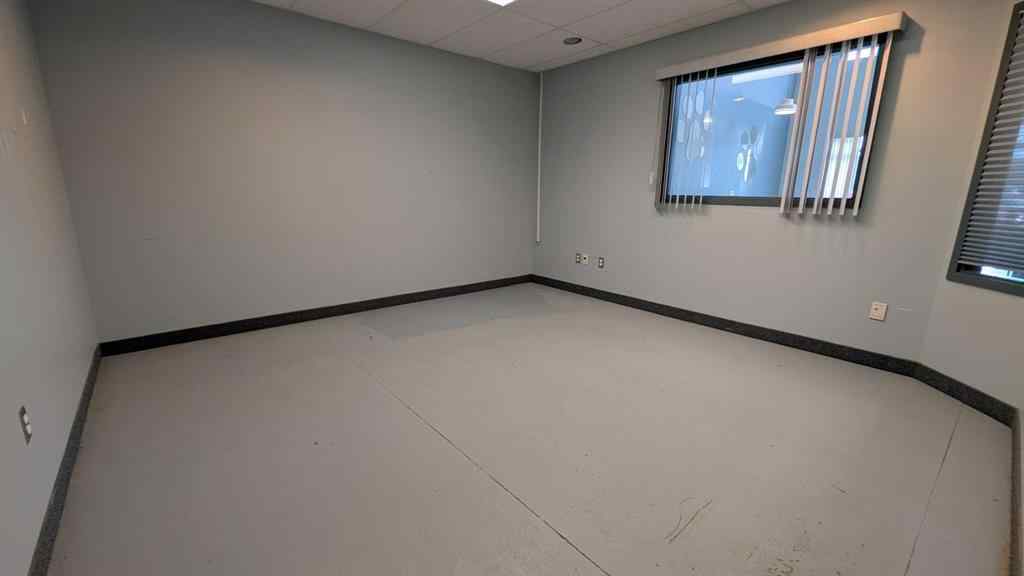 MLS® A2170240 - 5712 48 Avenue  in West End Camrose, Commercial