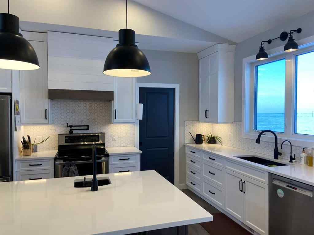 MLS® A2170521 - 10272 Township Road 300   in NONE Rural Special Areas No. 2, Residential