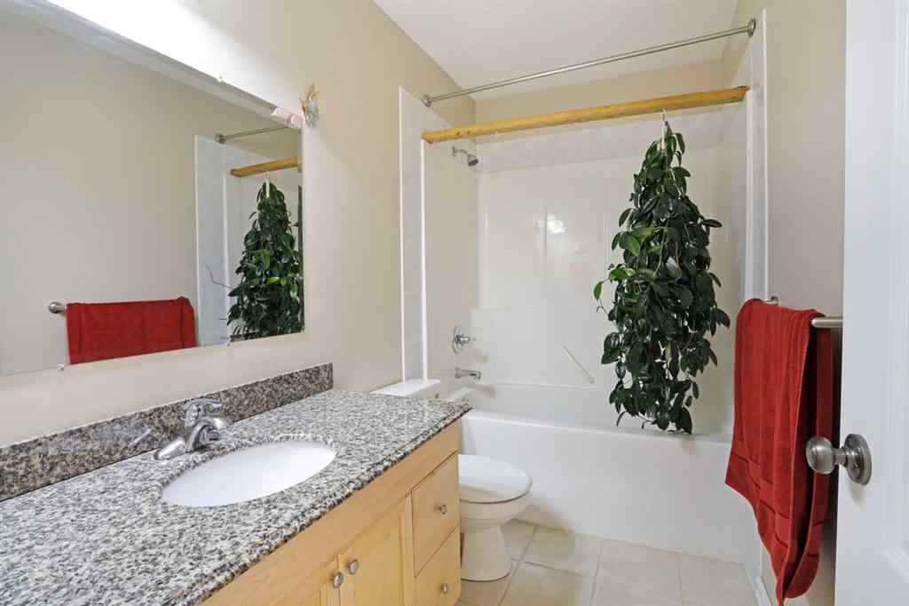 MLS® A2171296 - 87 Greystone Close E in Greystone Brooks, Residential