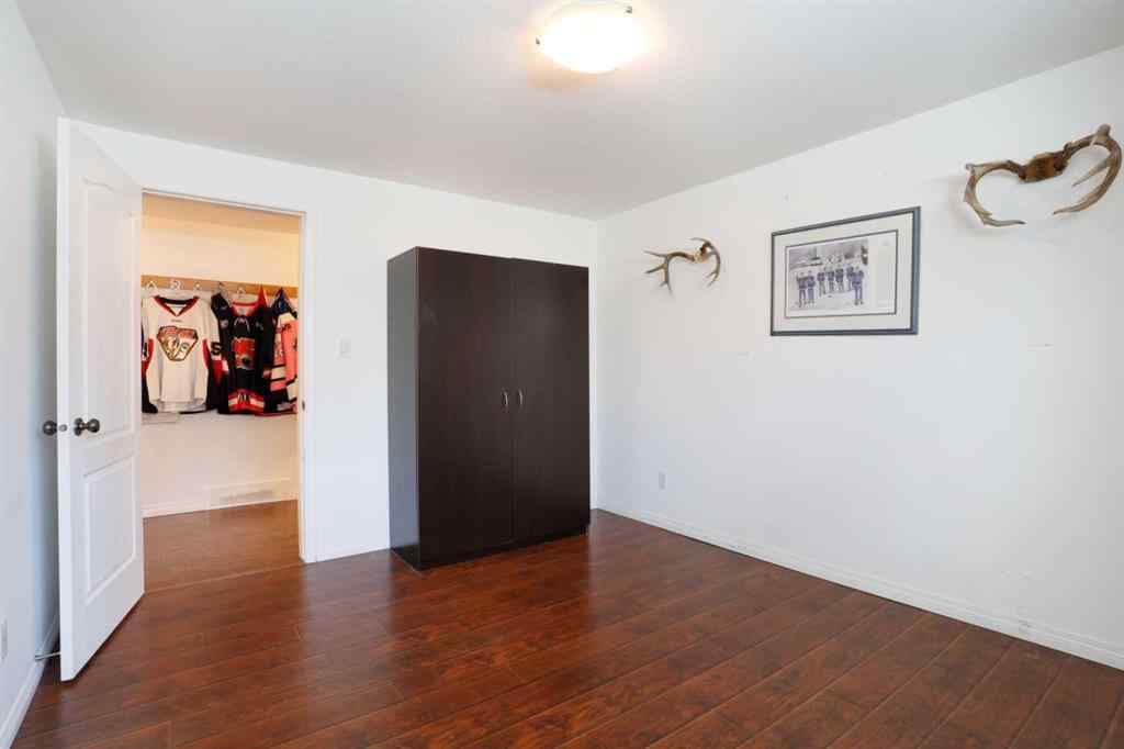 MLS® A2171296 - 87 Greystone Close E in Greystone Brooks, Residential