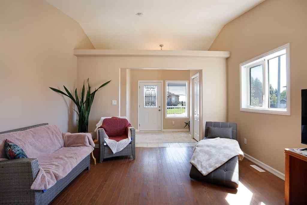 MLS® A2171296 - 87 Greystone Close E in Greystone Brooks, Residential
