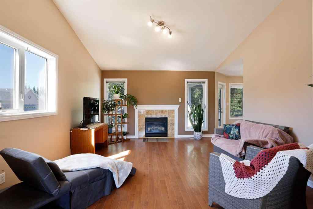 MLS® A2171296 - 87 Greystone Close E in Greystone Brooks, Residential