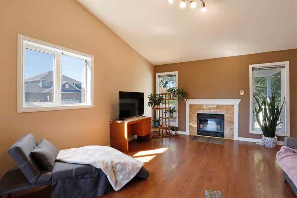 MLS® A2171296 - 87 Greystone Close E in Greystone Brooks, Residential