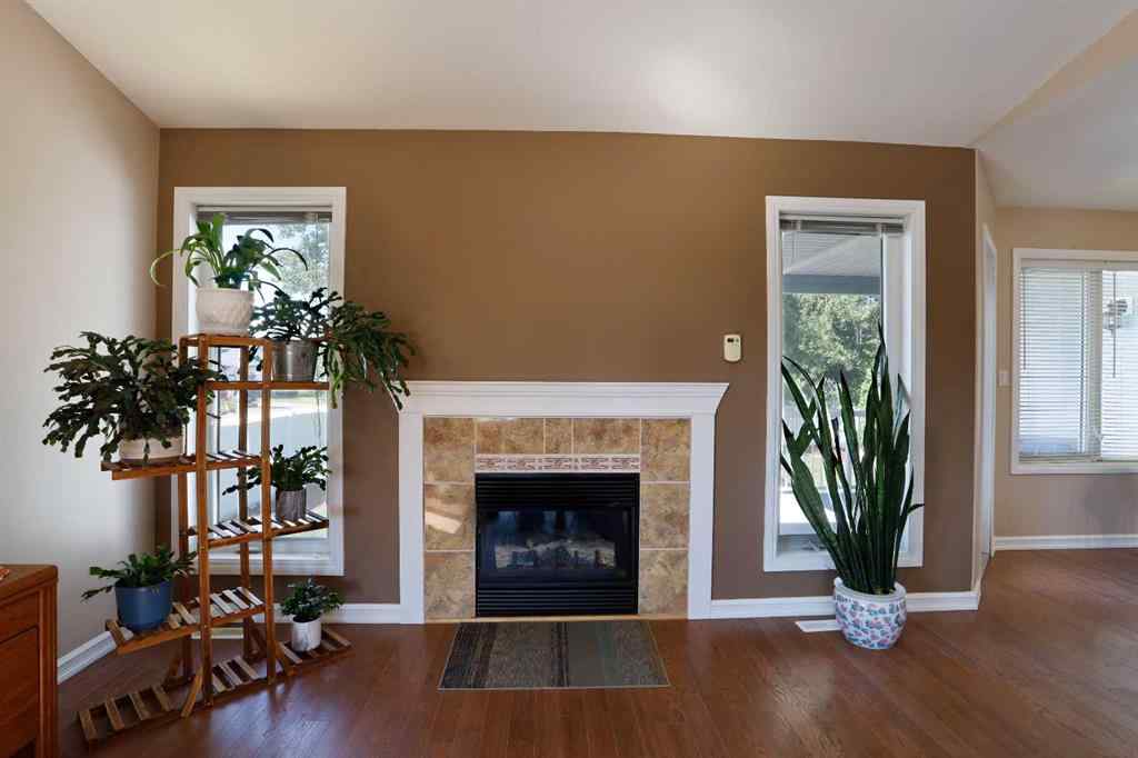 MLS® A2171296 - 87 Greystone Close E in Greystone Brooks, Residential