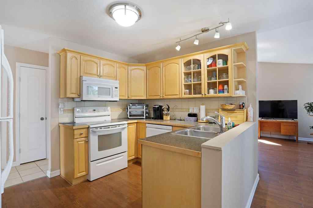 MLS® A2171296 - 87 Greystone Close E in Greystone Brooks, Residential