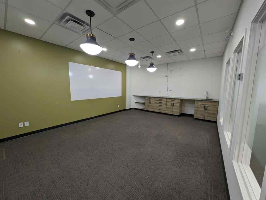 MLS® A2171445 - Unit #101 556 4 Street SE in SE Hill Medicine Hat, Commercial