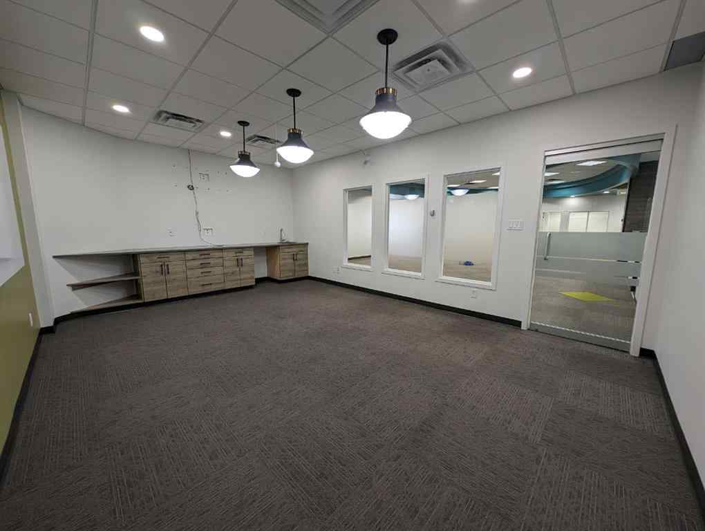 MLS® A2171445 - Unit #101 556 4 Street SE in SE Hill Medicine Hat, Commercial