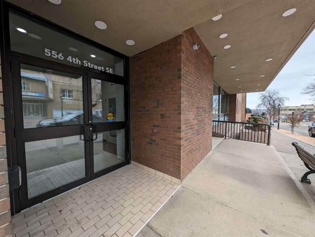 MLS® A2171445 - Unit #101 556 4 Street SE in SE Hill Medicine Hat, Commercial