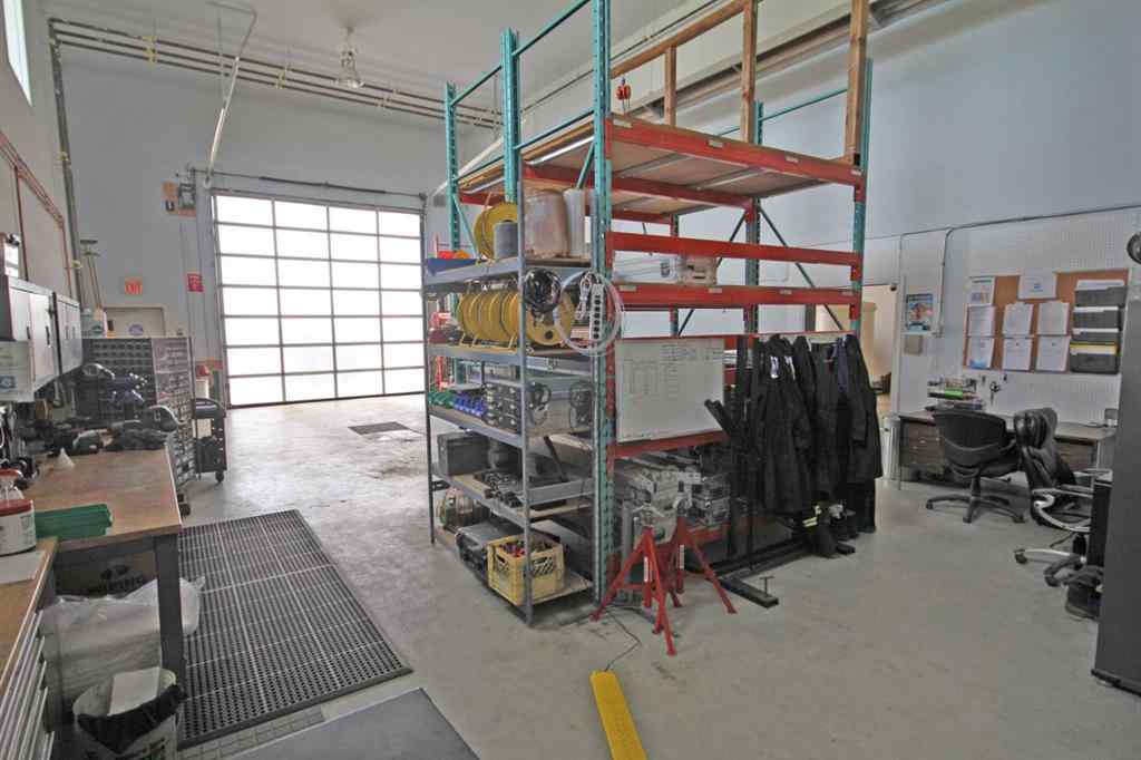 MLS® A2171838 - Unit #101 17 Sylvaire Close  in Beju Industrial Park Sylvan Lake, Commercial