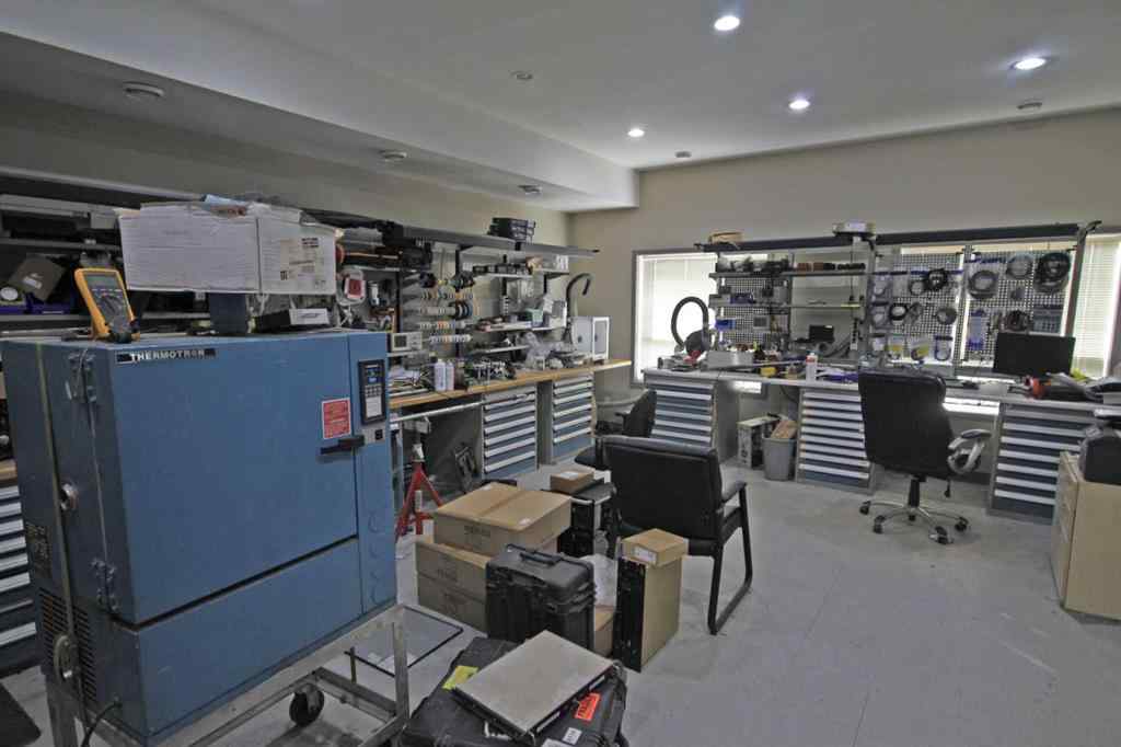 MLS® A2171838 - Unit #101 17 Sylvaire Close  in Beju Industrial Park Sylvan Lake, Commercial