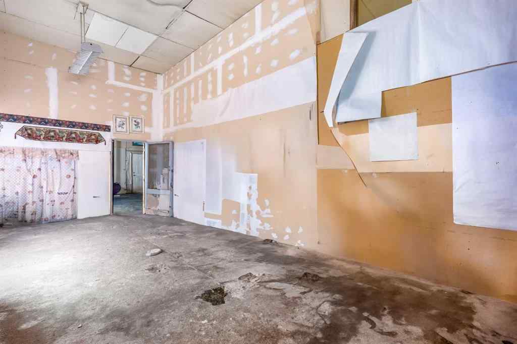 MLS® A2172252 - 4806 50 St.   in Holden Holden, Commercial