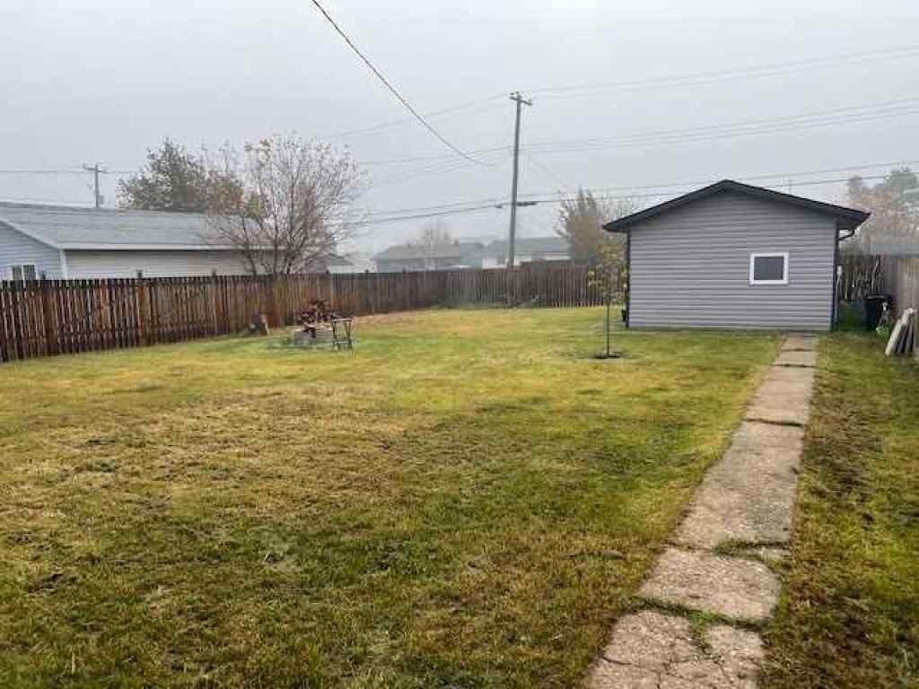 MLS® A2172281 - 10015 100 Street  in NONE High Level, Residential