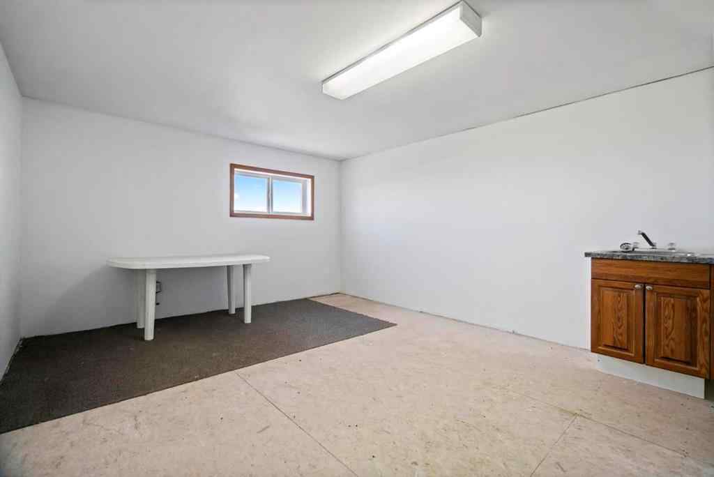 MLS® A2172705 - 4205 51 A Street  in Killam Killam, Commercial