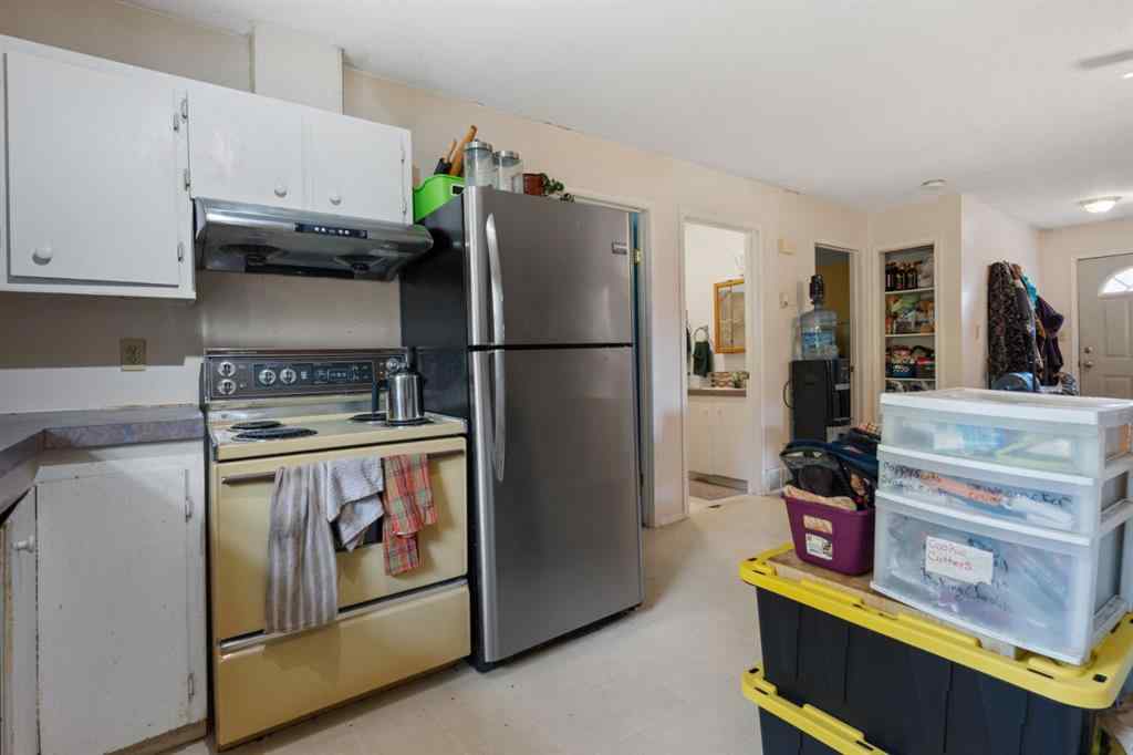 MLS® A2173321 - 212 Mainstreet   in Kingman Kingman, Residential