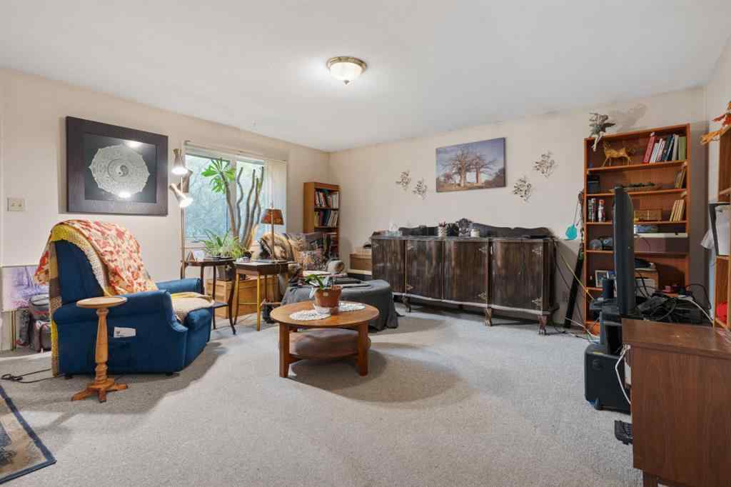 MLS® A2173321 - 212 Mainstreet   in Kingman Kingman, Residential