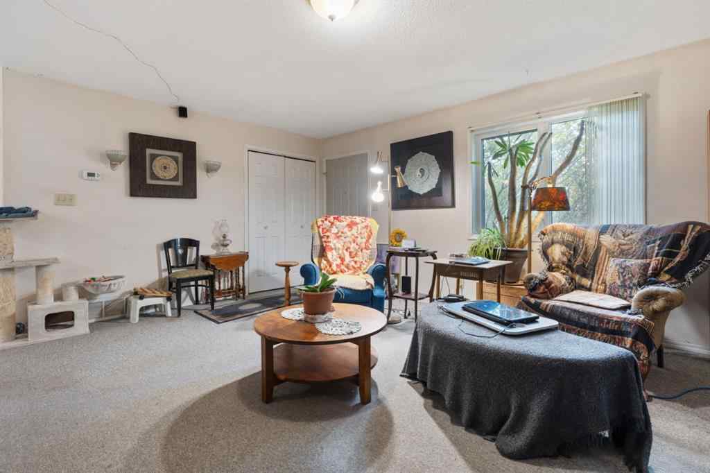 MLS® A2173321 - 212 Mainstreet   in Kingman Kingman, Residential