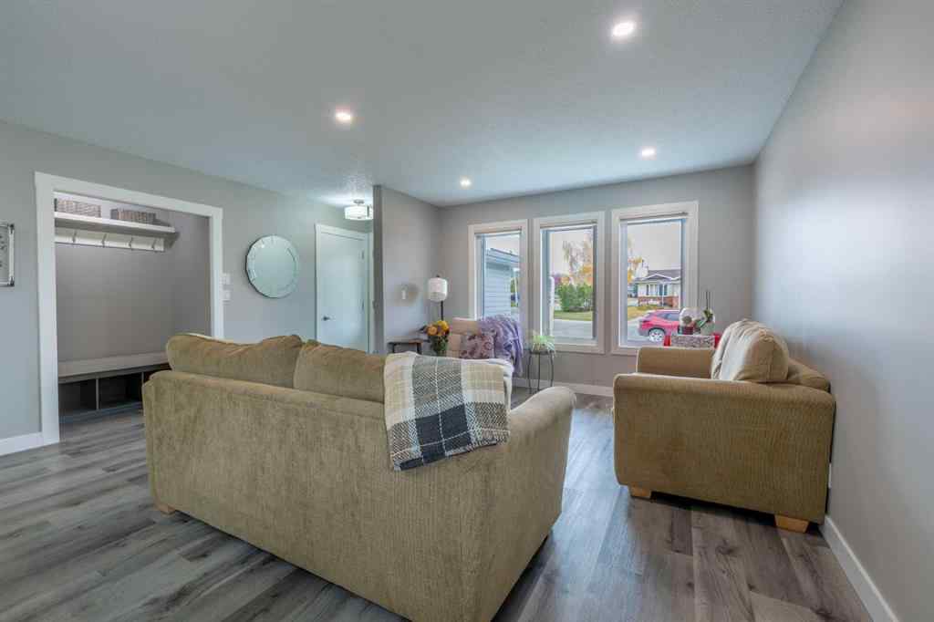 MLS® A2174138 - 5237 16 Avenue   in Edson Edson, Residential