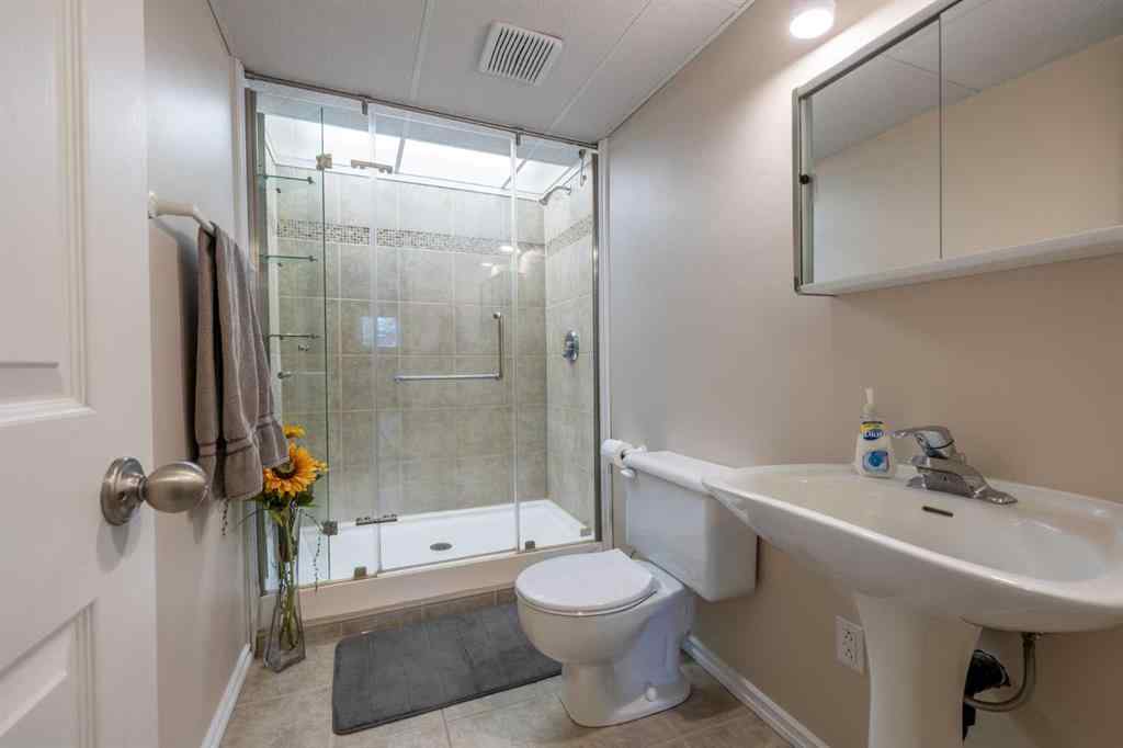 MLS® A2174138 - 5237 16 Avenue   in Edson Edson, Residential