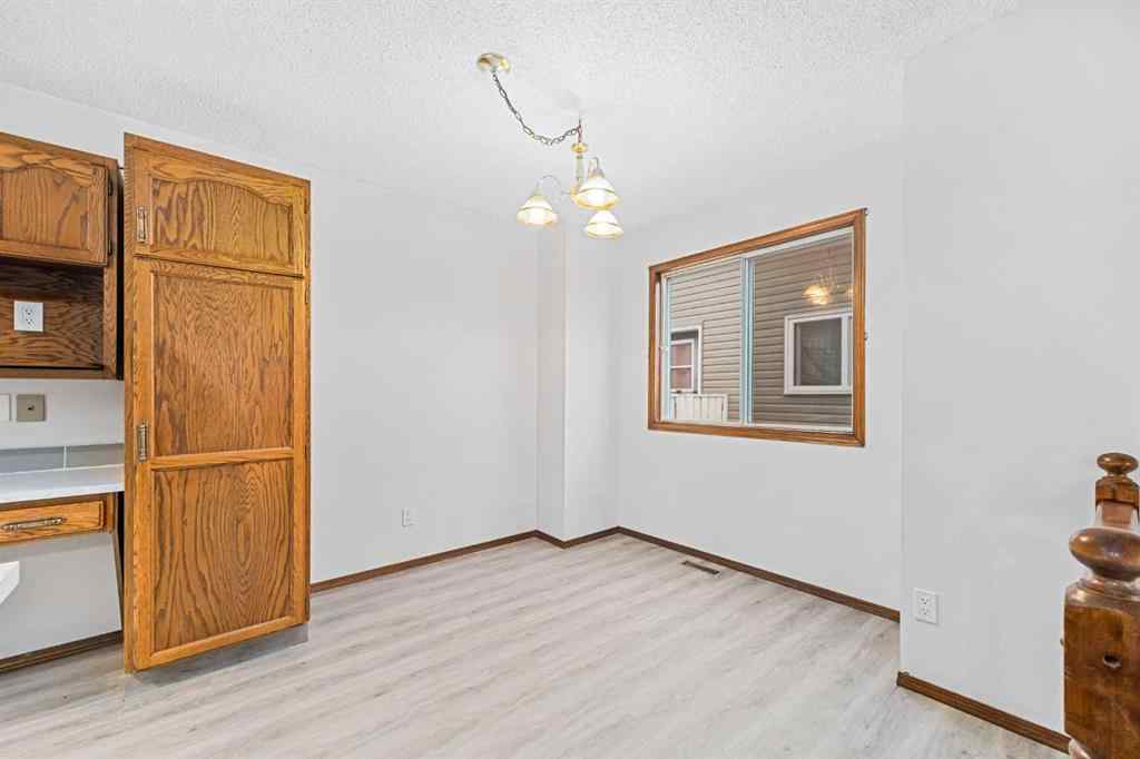 MLS® A2174813 - 211 Sandstone Drive NW in Sandstone Valley Calgary, Residential
