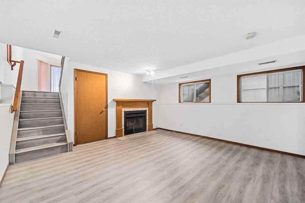 MLS® A2174813 - 211 Sandstone Drive NW in Sandstone Valley Calgary, Residential