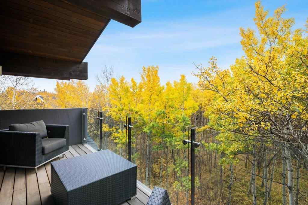 MLS® A2174848 - 58 Posthill Drive SW in Springbank Hill Calgary, Residential