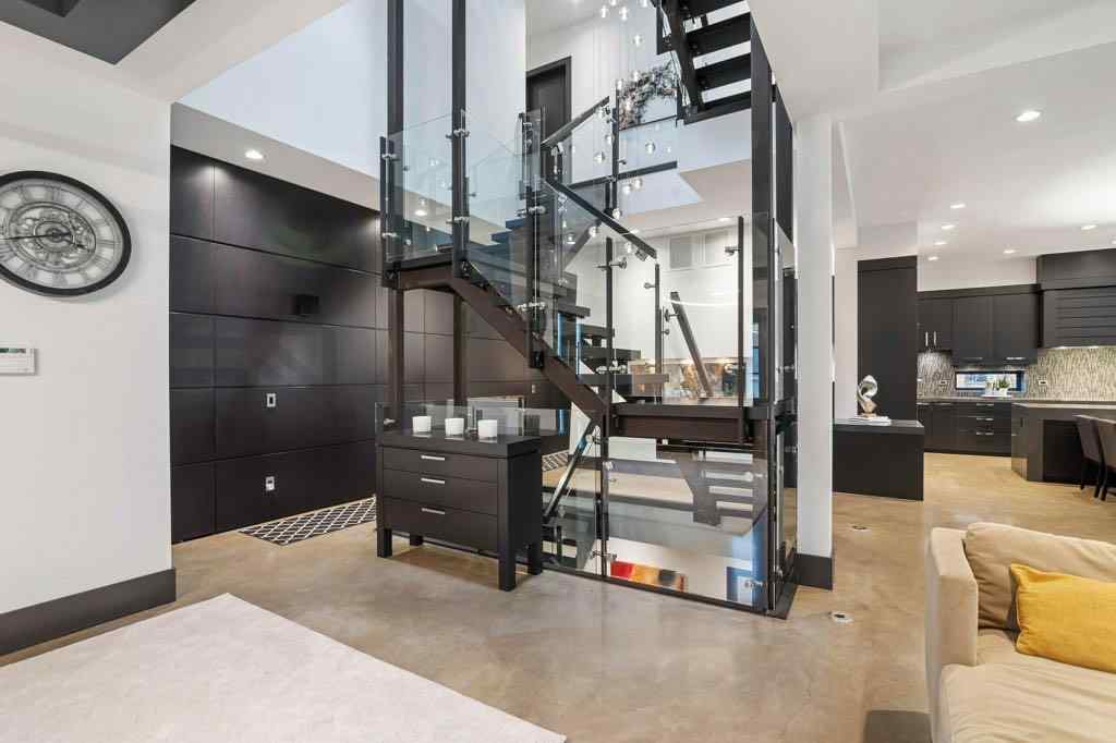 MLS® A2174848 - 58 Posthill Drive SW in Springbank Hill Calgary, Residential